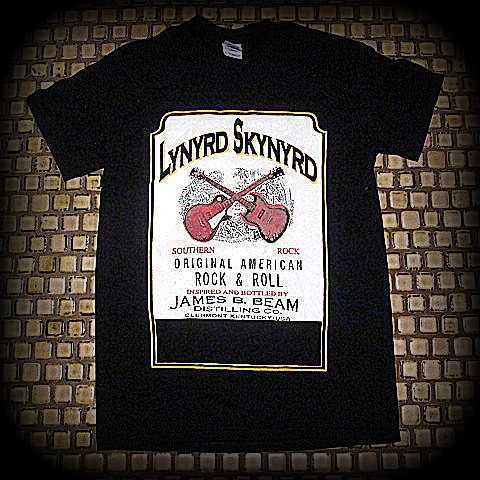 Lynyrd Skynyrd - Vintage / Original American Rock & Roll- Two Sided Printed T-Shirt